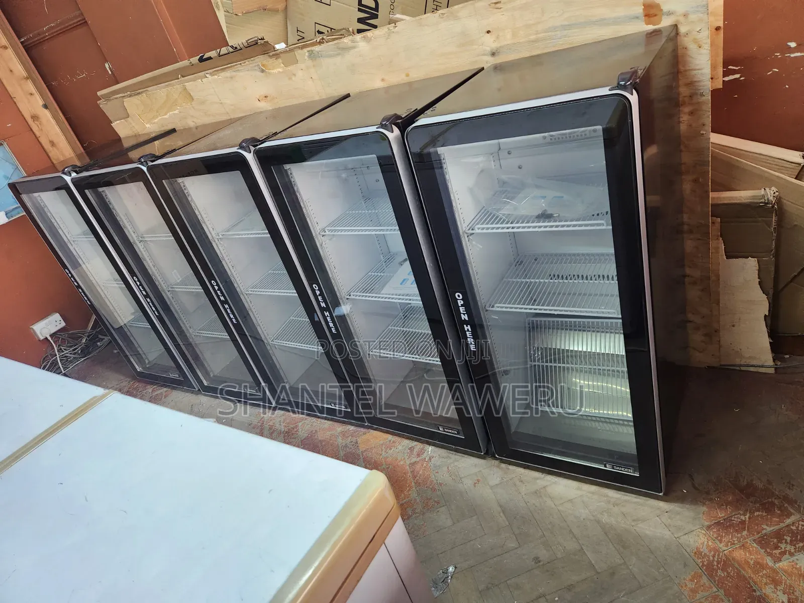 Eco Display Refrigerator 180litres