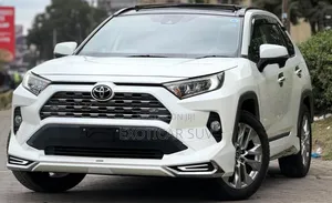 Toyota RAV4 Adventure 2019 White