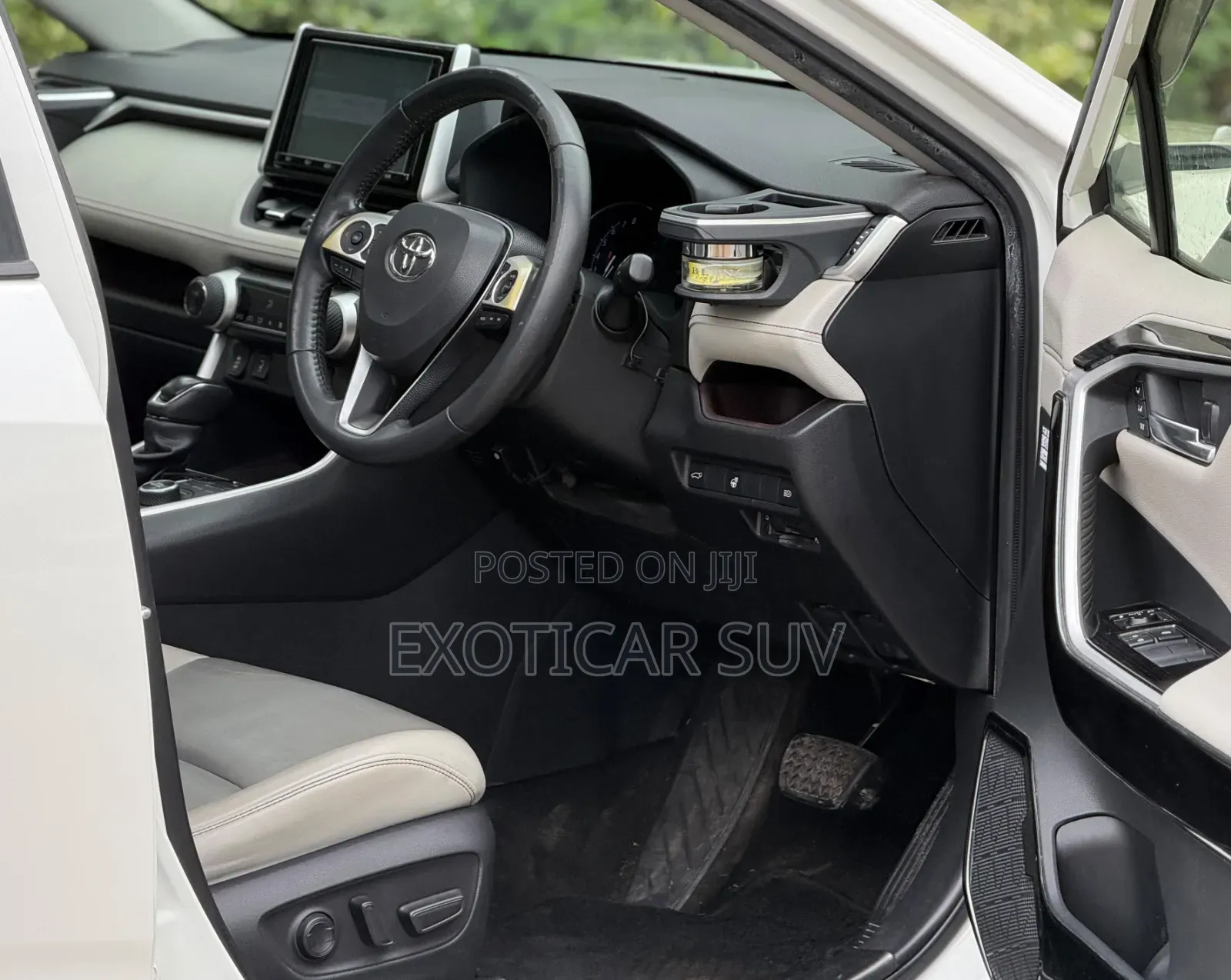 Toyota RAV4 Adventure 2019 White