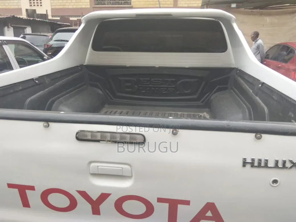 Toyota Hilux 2015 White