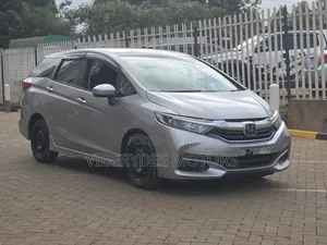 Honda Fit Shuttle 2019 Silver