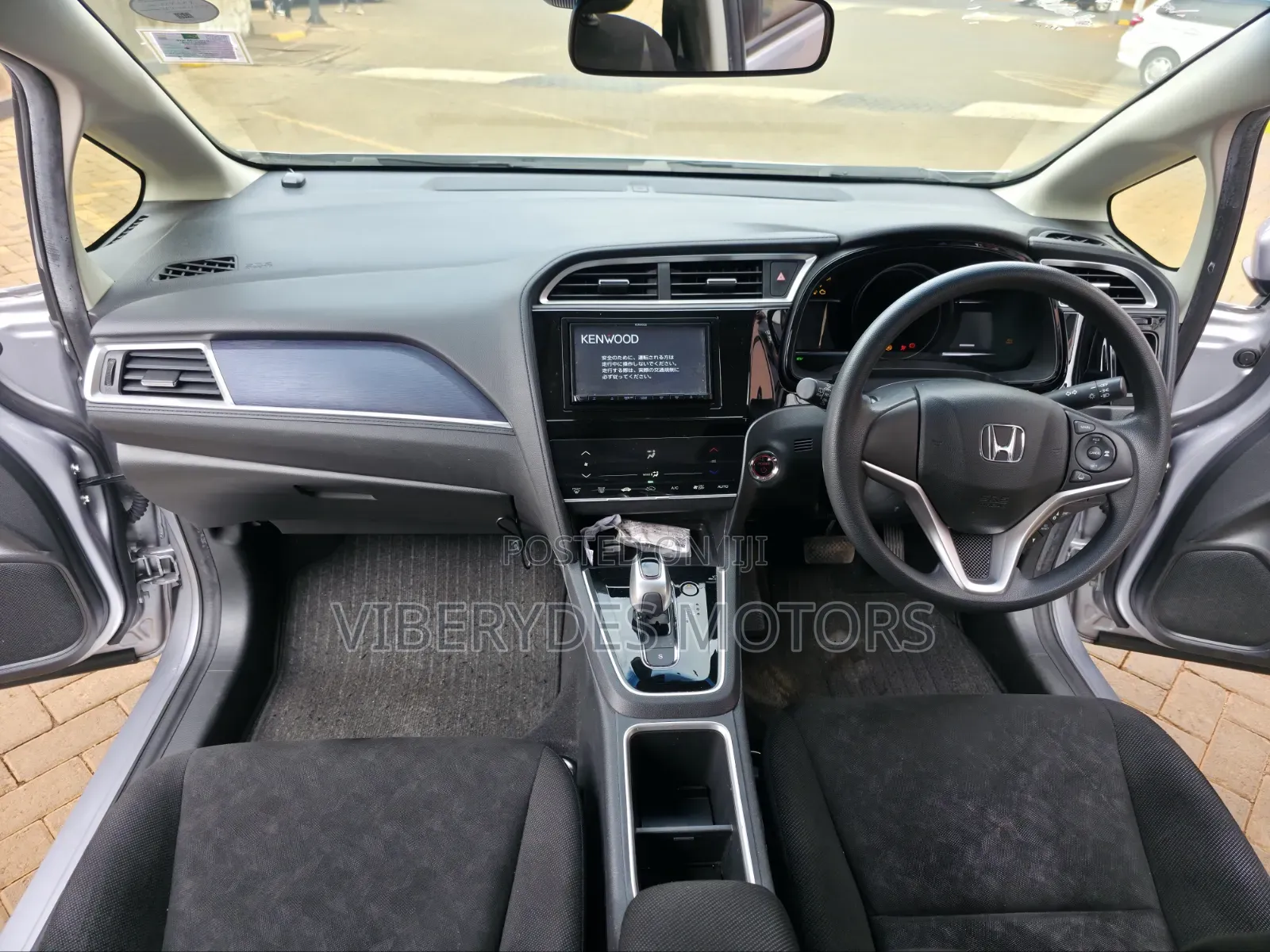 Honda Fit Shuttle 2019 Silver