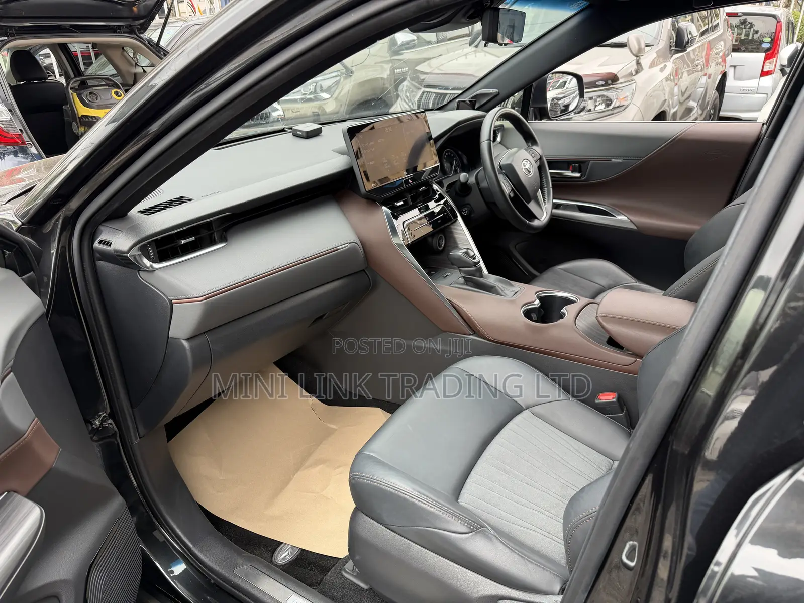 Toyota Harrier 2.0 4WD 2020 Matt Black