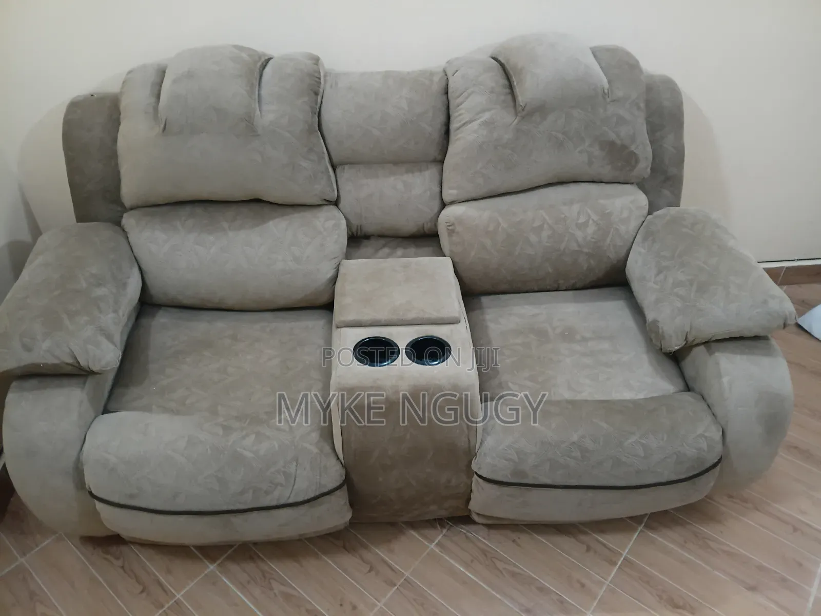 Seat-6 Seater