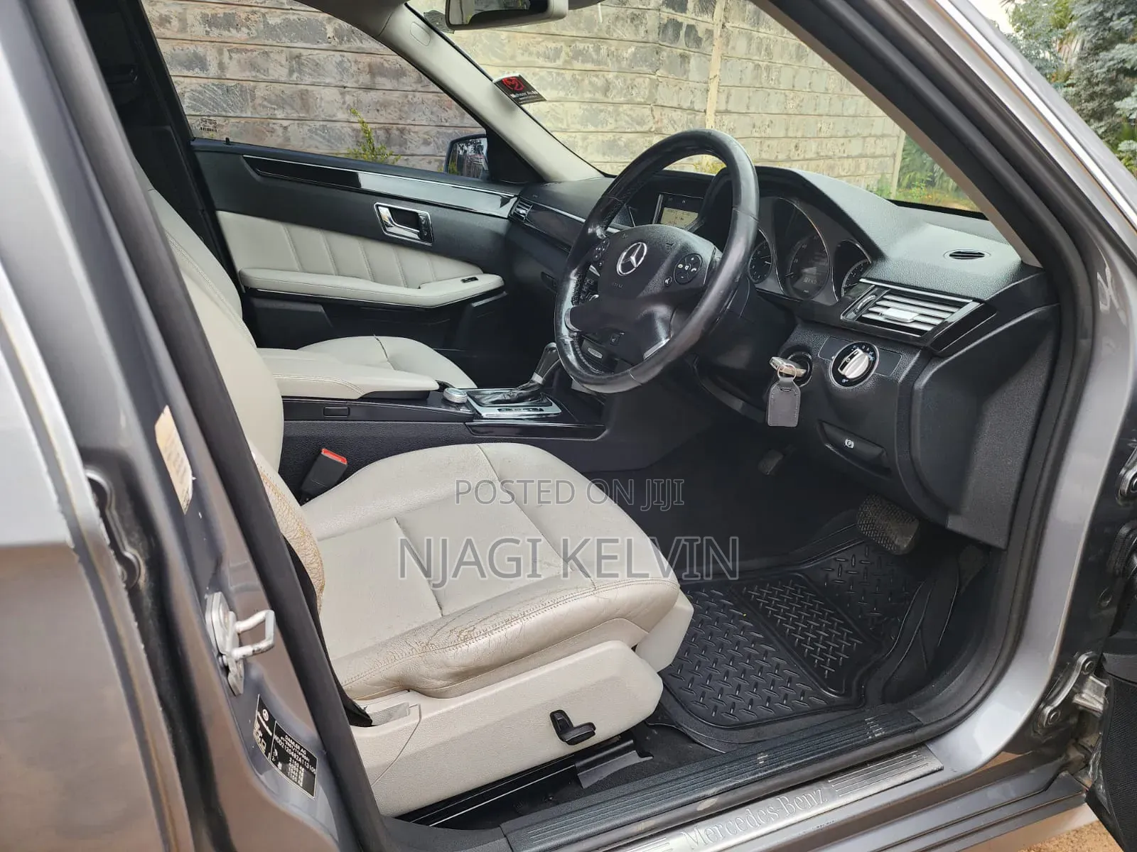 Mercedes-Benz E200 2009 Gray
