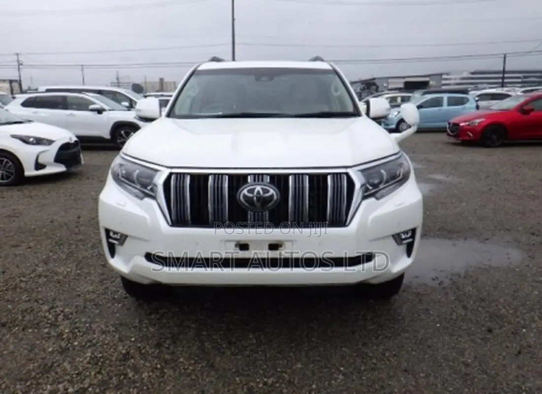 Toyota Land Cruiser Prado 2019 White