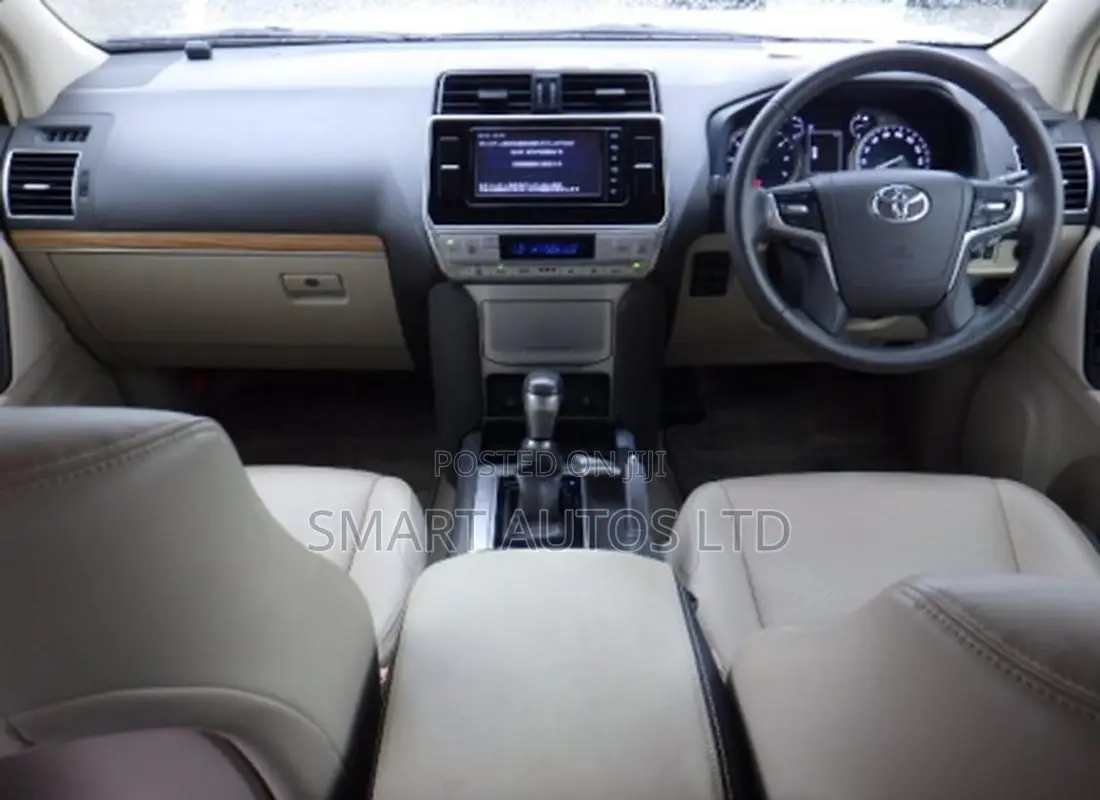 Toyota Land Cruiser Prado 2019 White
