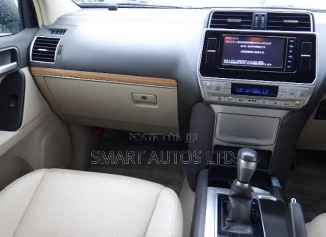 Toyota Land Cruiser Prado 2019 White
