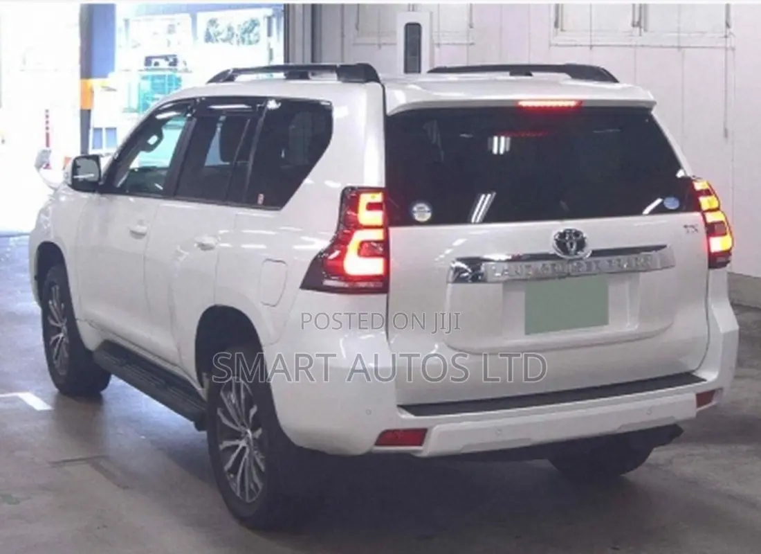 Toyota Land Cruiser Prado 2019 White