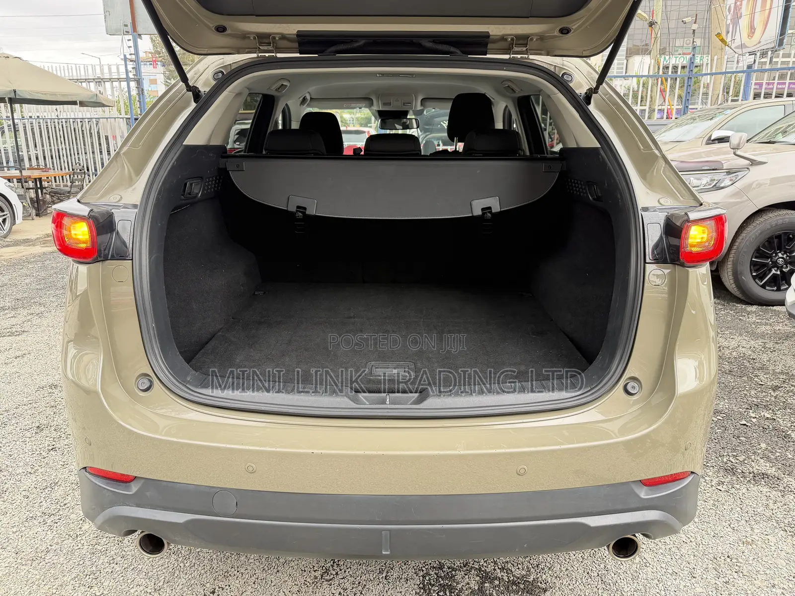 Mazda 5 2022 Beige