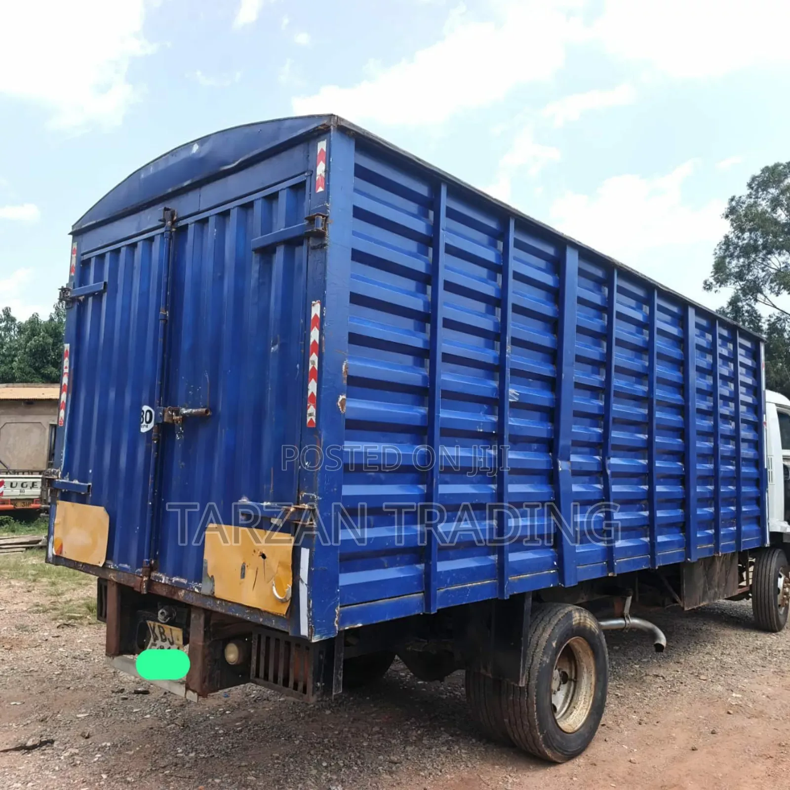 Isuzu FRR 33 2011