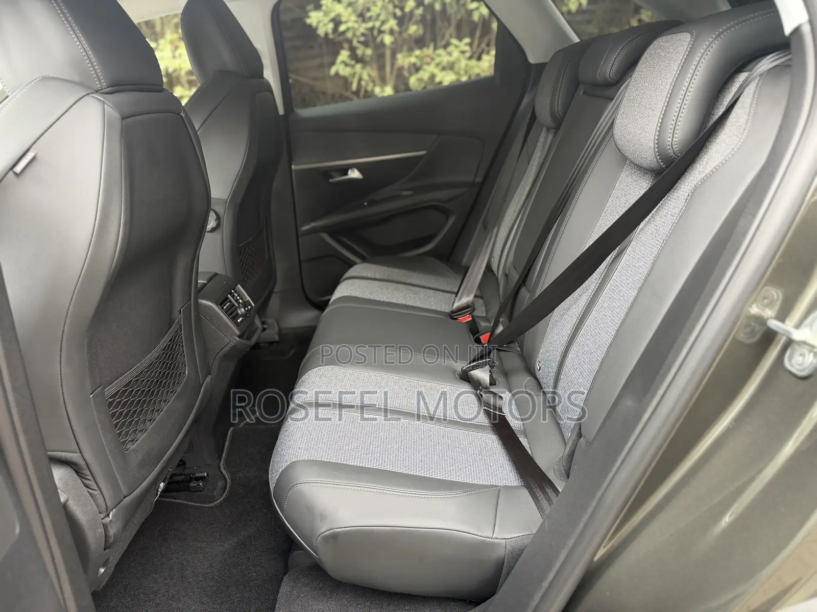 Peugeot 3008 2019 Green