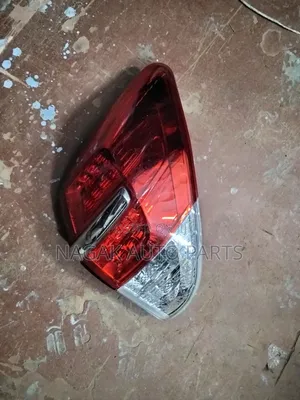 Toyota Vanguard 2015 Taillight