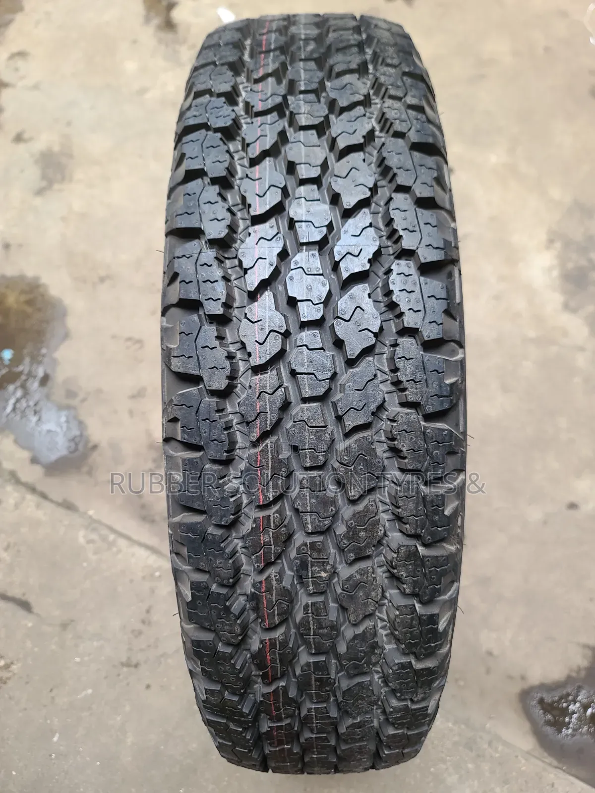235 /85 R16 Goodyear Tyres Wrangler All-Terrain Antvature