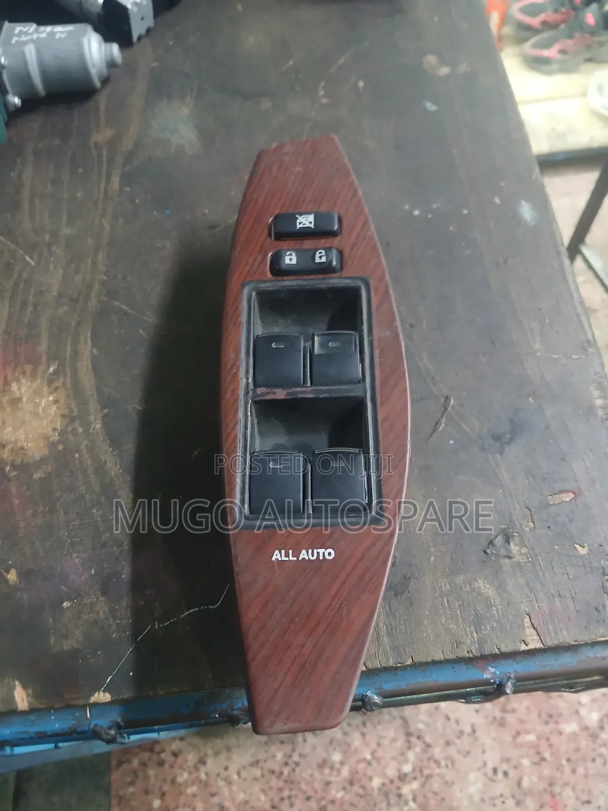 Toyota Premio 260 Door Main Switch With Cover