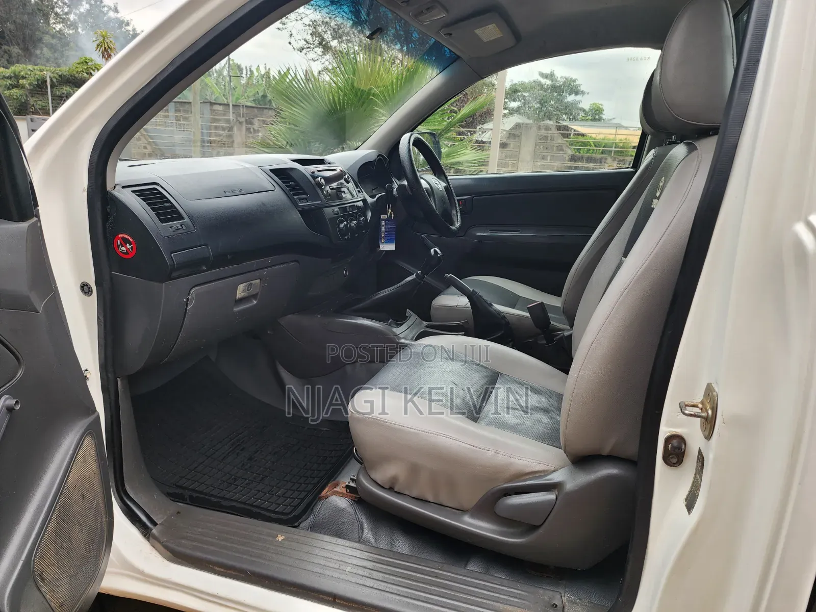 Toyota Hilux 2014 White
