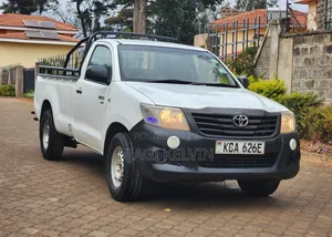 Toyota Hilux 2014 White