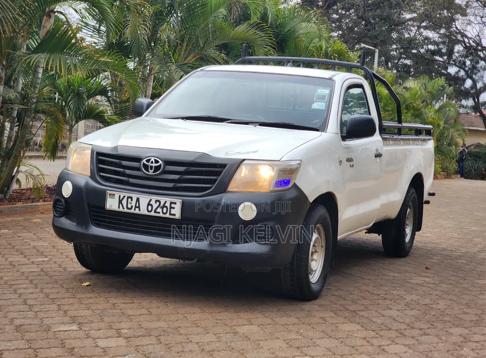 Toyota Hilux 2014 White