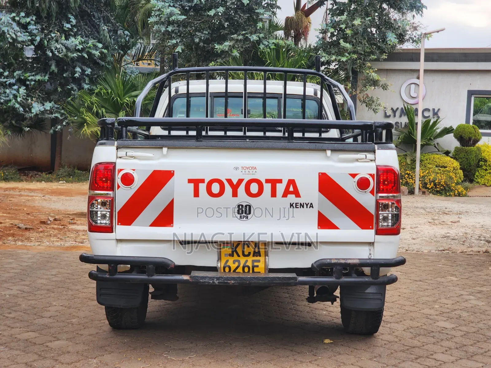 Toyota Hilux 2014 White