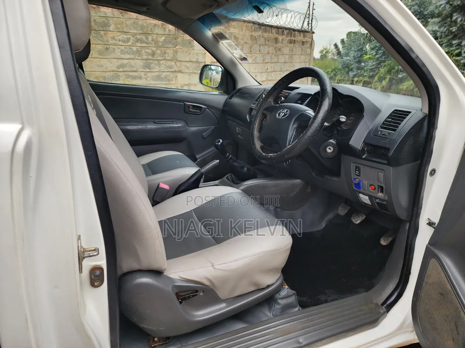 Toyota Hilux 2014 White