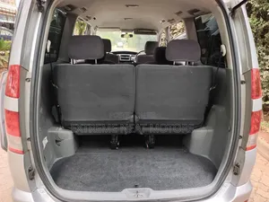 Toyota Noah 2.0 FWD (8 Seater) 2006 Silver