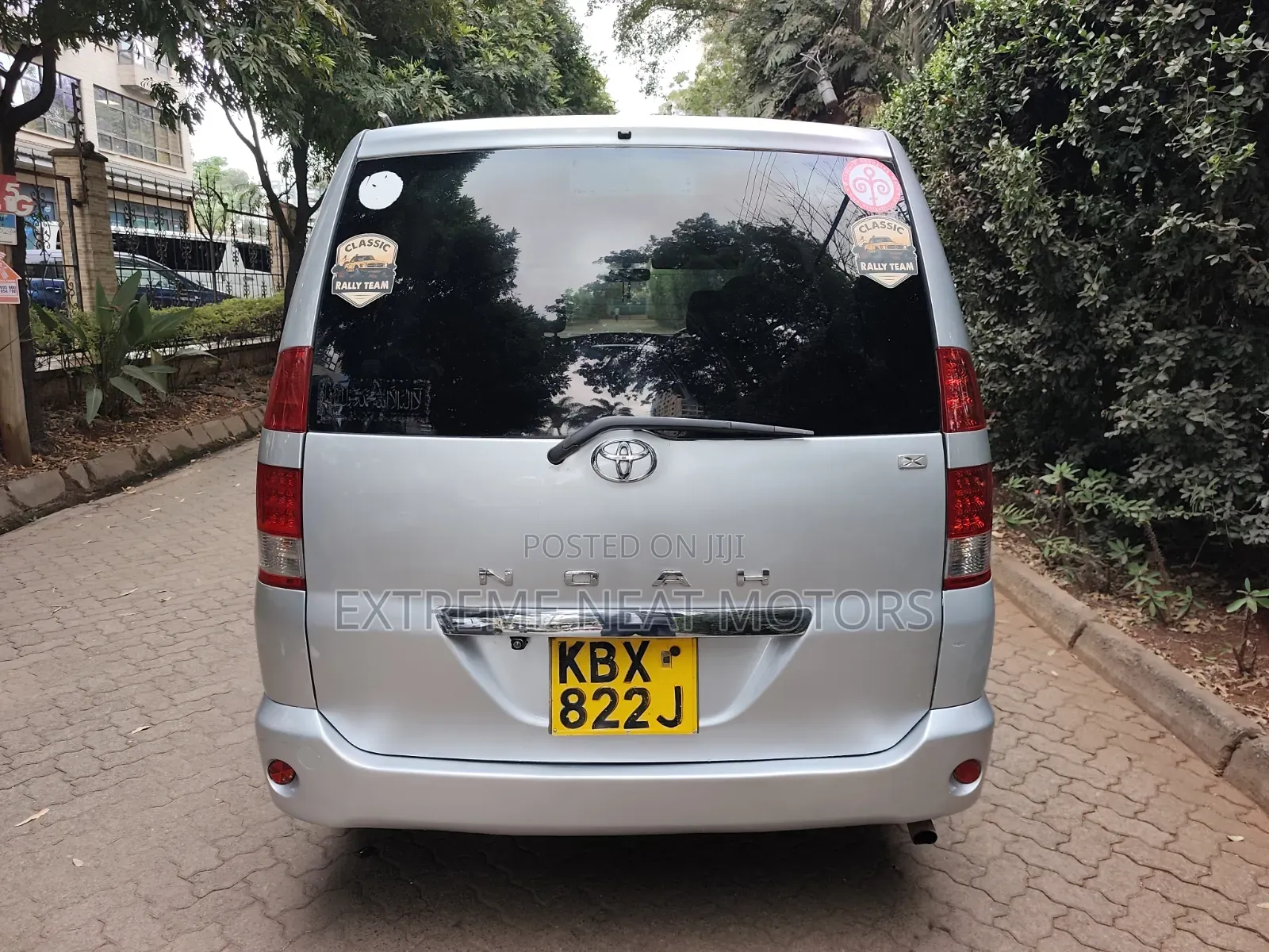Toyota Noah 2.0 FWD (8 Seater) 2006 Silver
