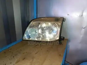 Xtrail T30 Non-Xenon Headlight