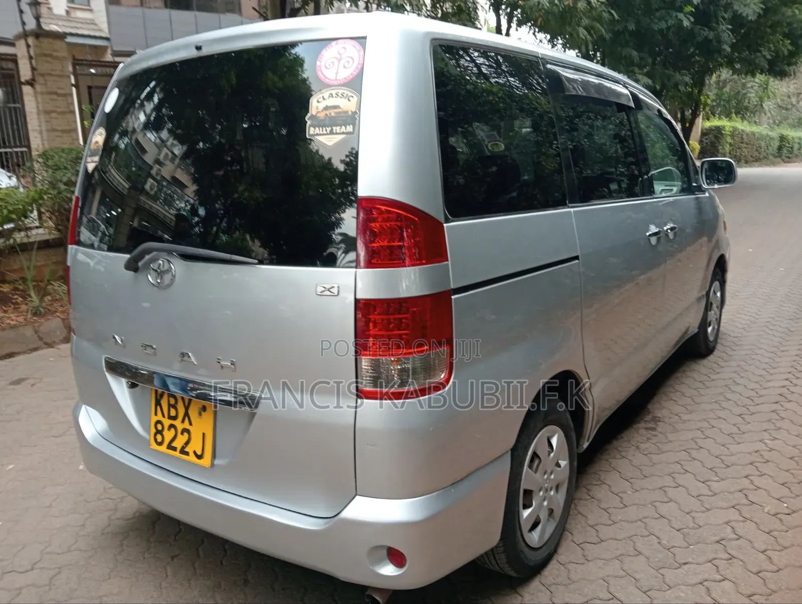 Toyota Noah 2.0 FWD (8 Seater) 2006 Silver