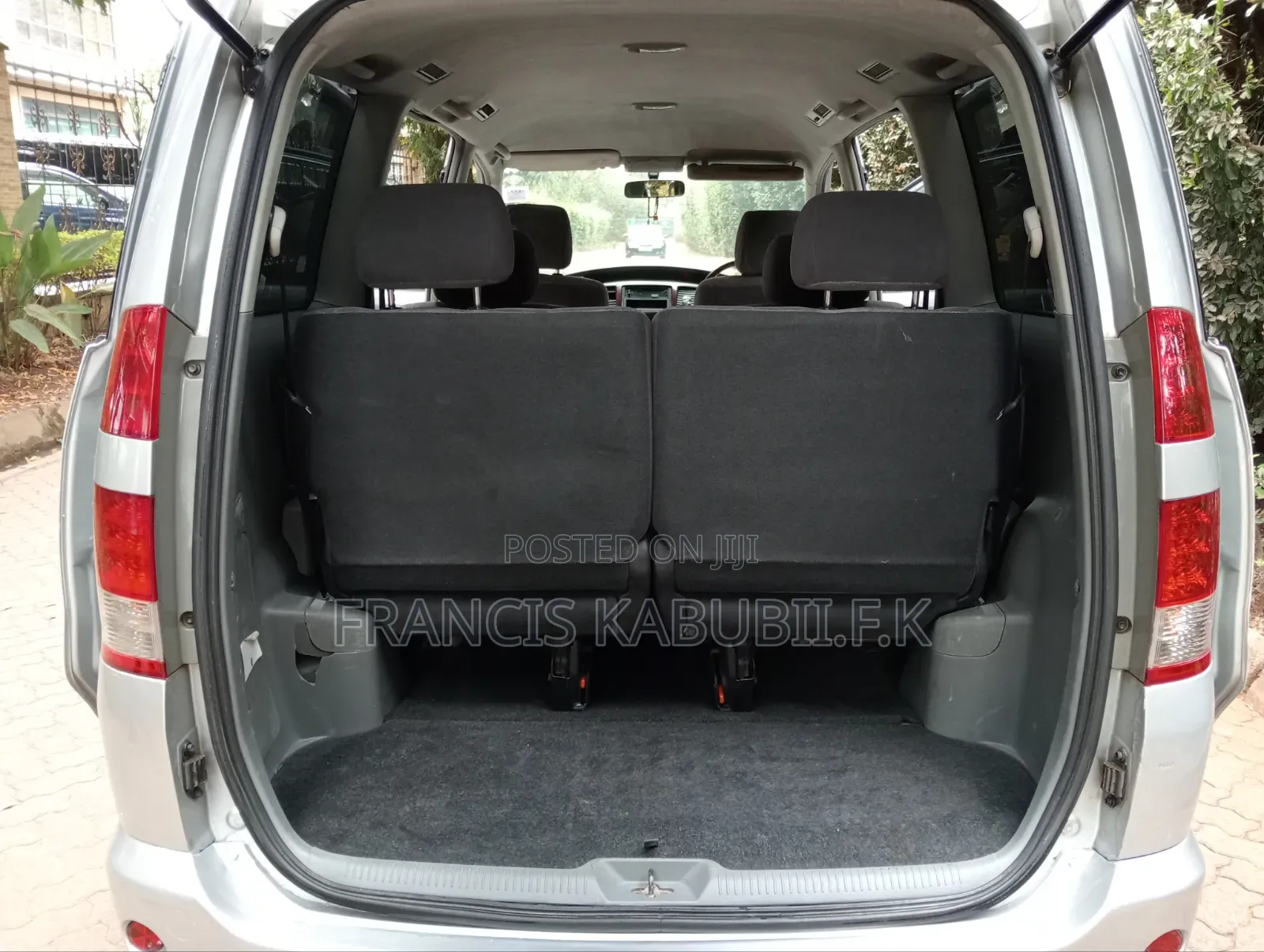 Toyota Noah 2.0 FWD (8 Seater) 2006 Silver