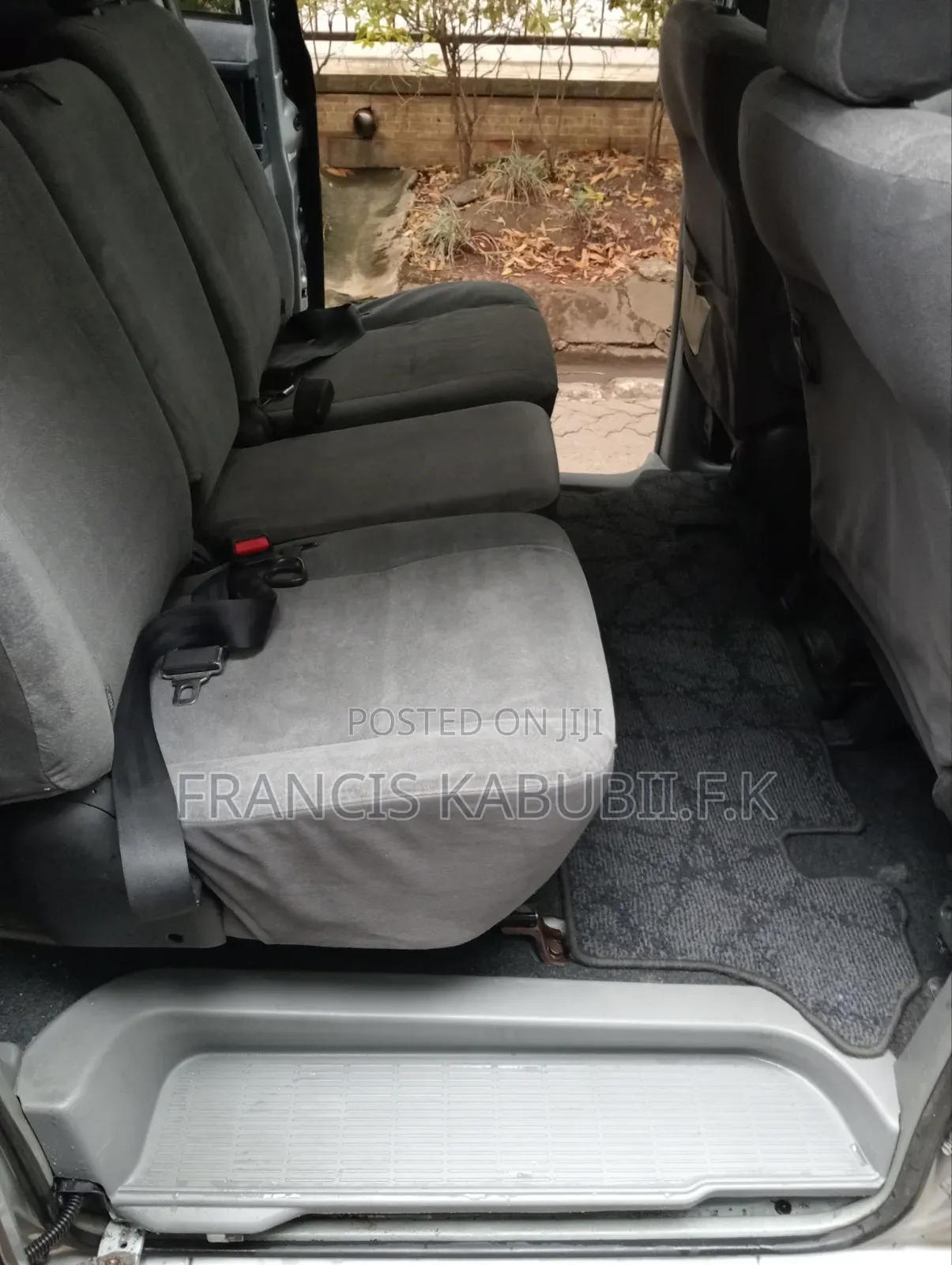 Toyota Noah 2.0 FWD (8 Seater) 2006 Silver