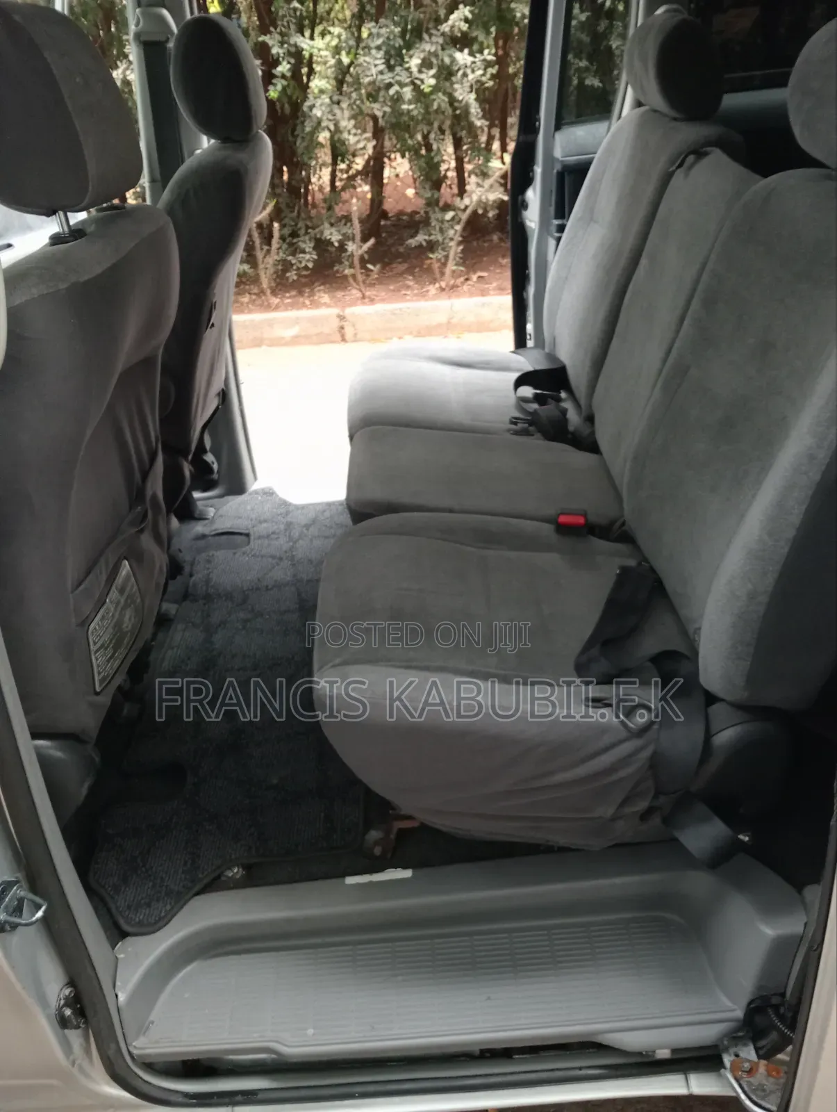 Toyota Noah 2.0 FWD (8 Seater) 2006 Silver