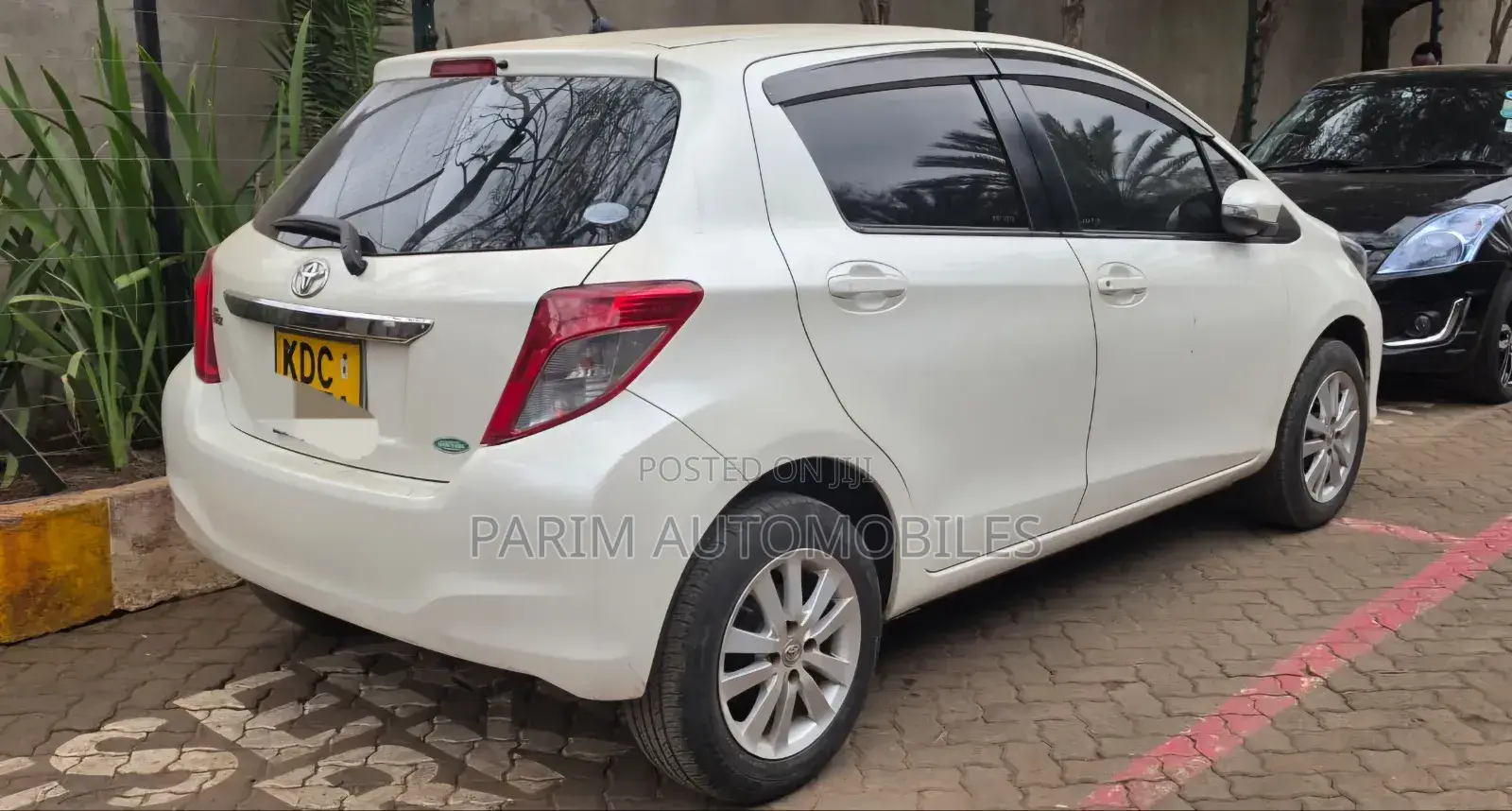 Toyota Vitz 2013 White