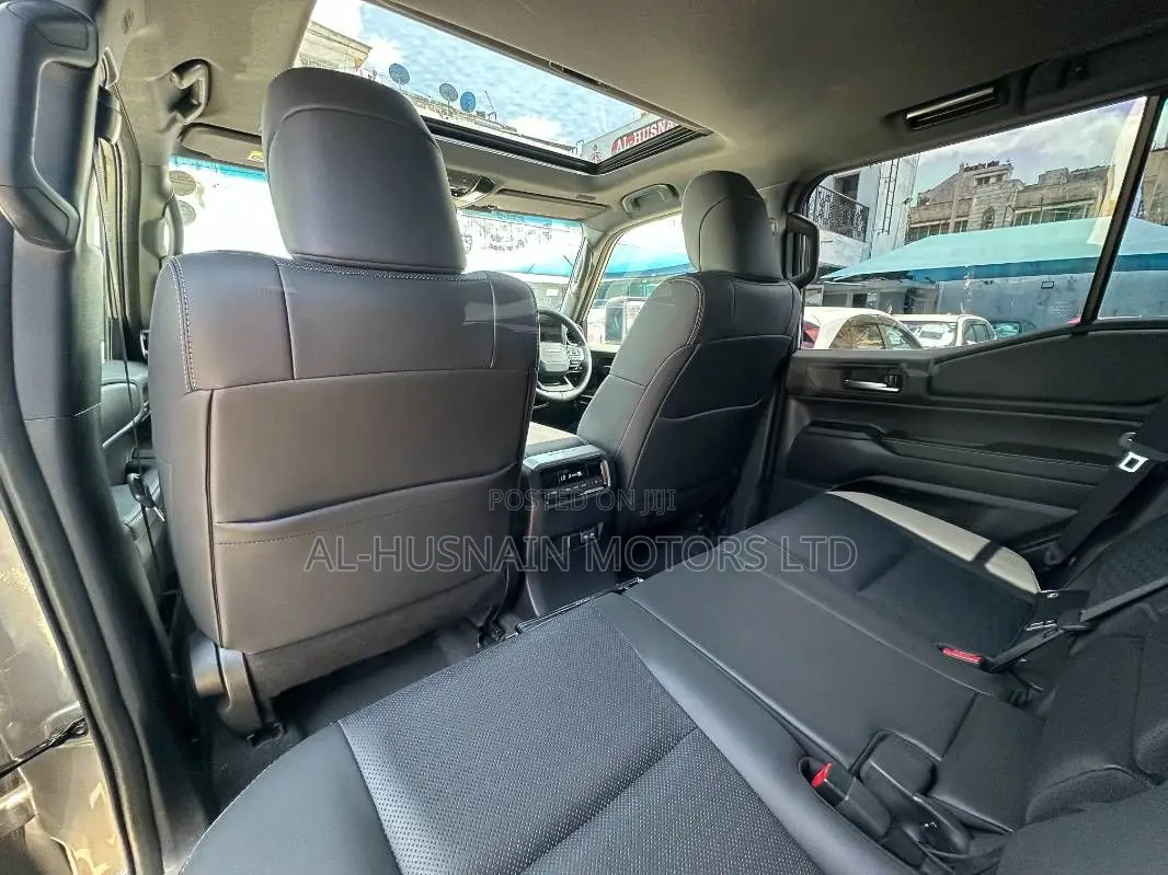 Toyota Land Cruiser LC250 2024 Gold