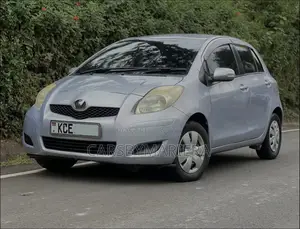 Toyota Vitz 1.0 FWD 5dr 2008 Gray