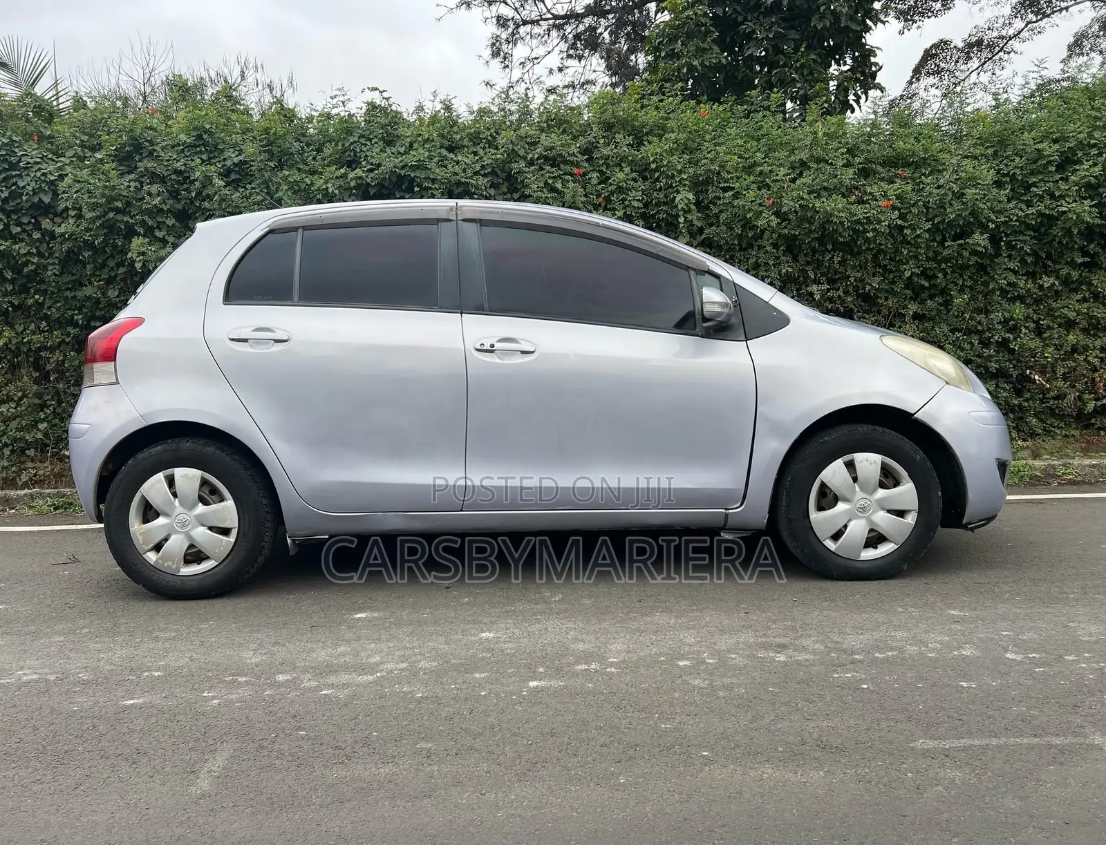 Toyota Vitz 1.0 FWD 5dr 2008 Gray