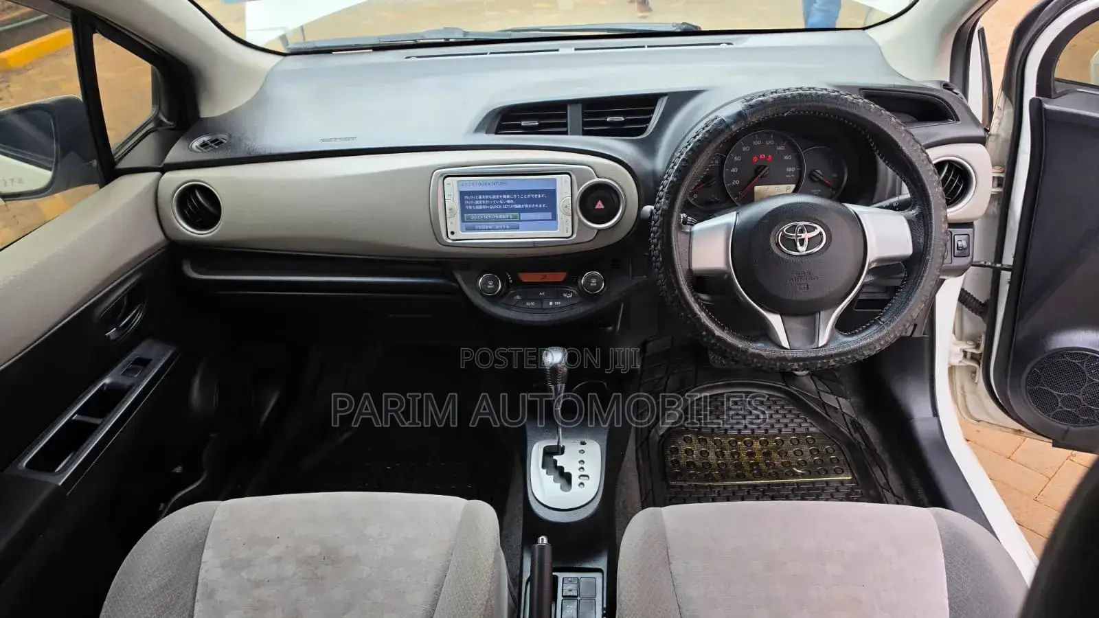 Toyota Vitz 2013 White