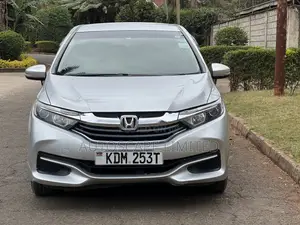 Honda Shuttle 2016 Silver