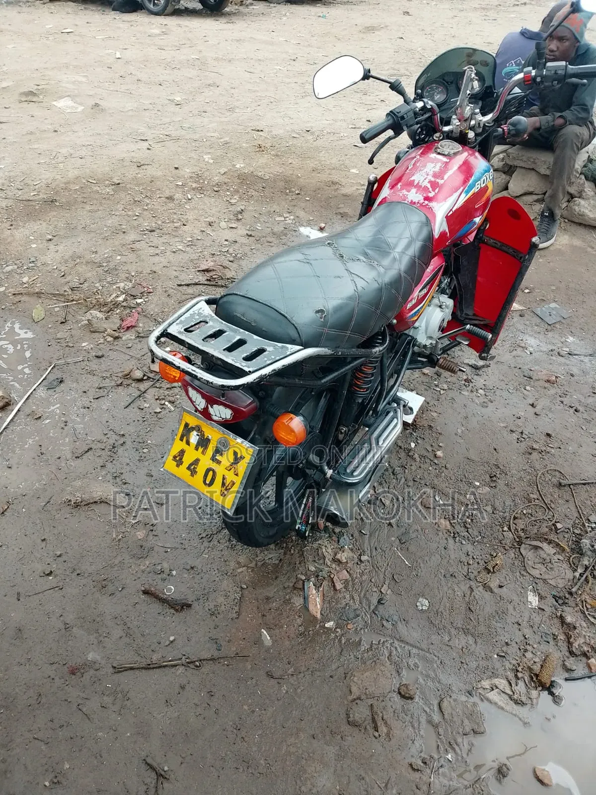 Bajaj Boxer 150 UG 2021 Red