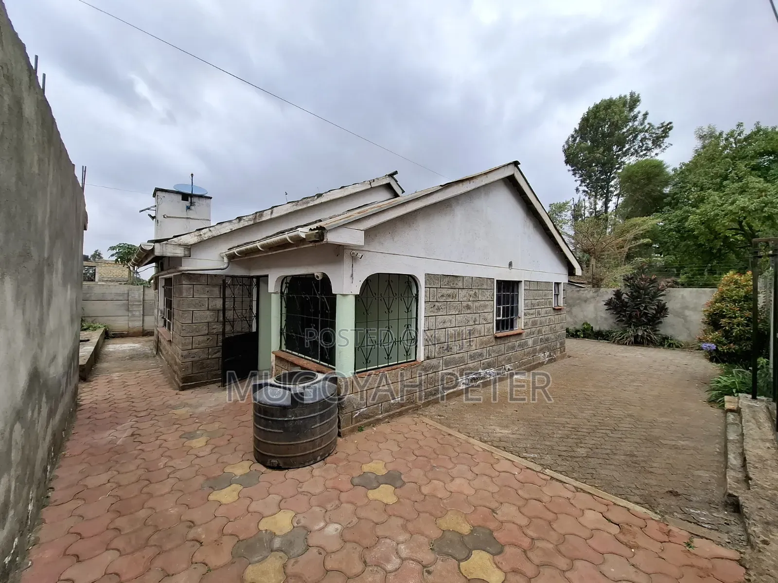 3bdrm Bungalow in Zambezi/Sigona for rent