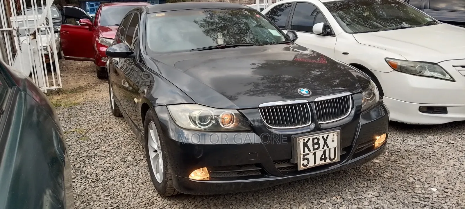 BMW 320i Sedan RWD 2006 Black