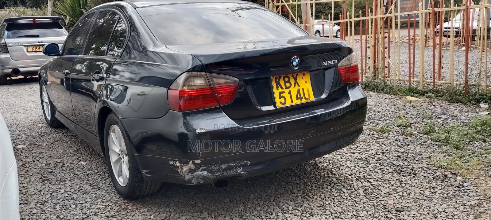 BMW 320i Sedan RWD 2006 Black