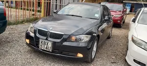 BMW 320i Sedan RWD 2006 Black