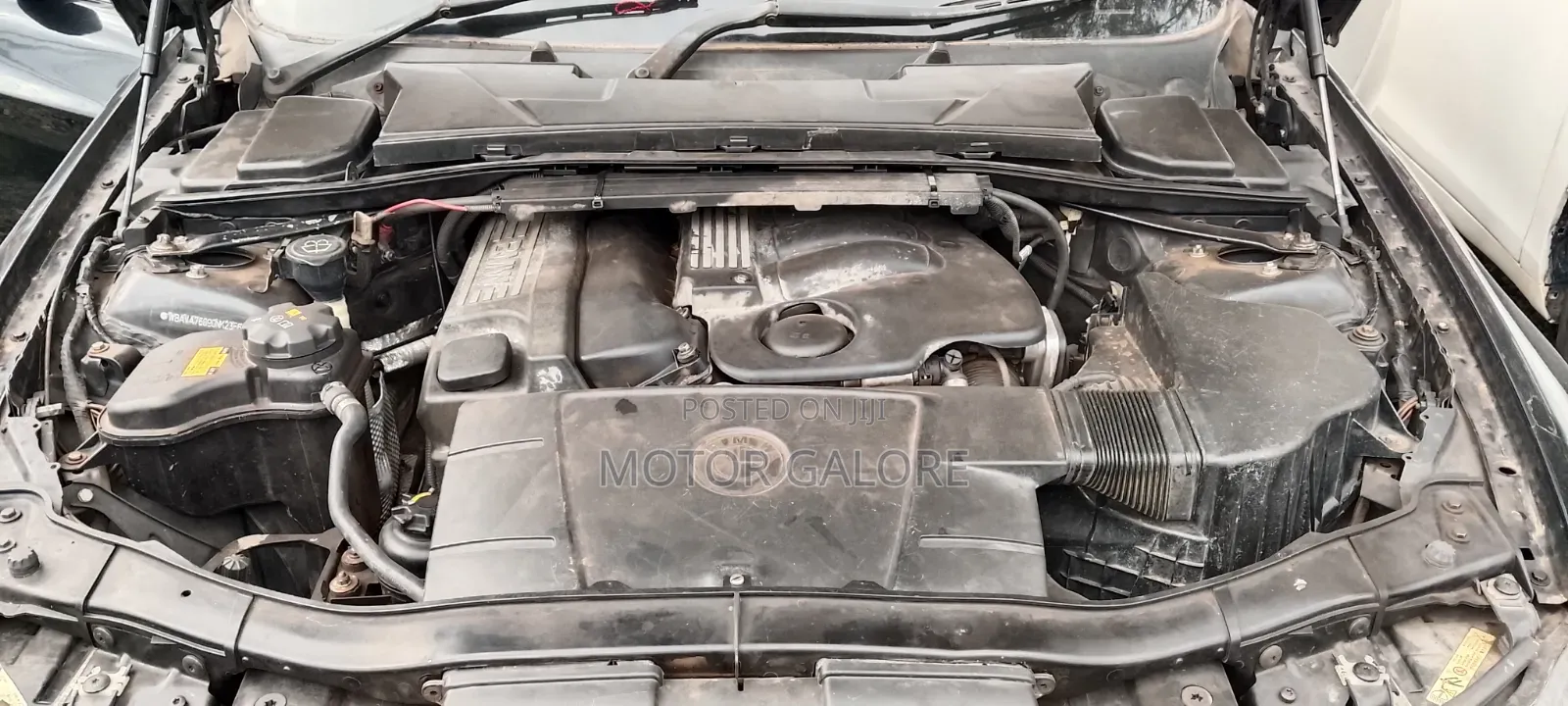 BMW 320i Sedan RWD 2006 Black