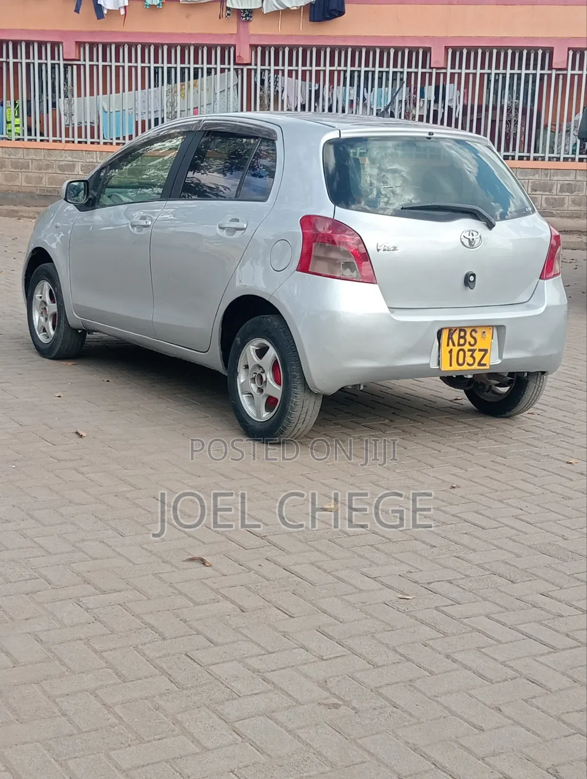 Toyota Vitz 2005 Silver