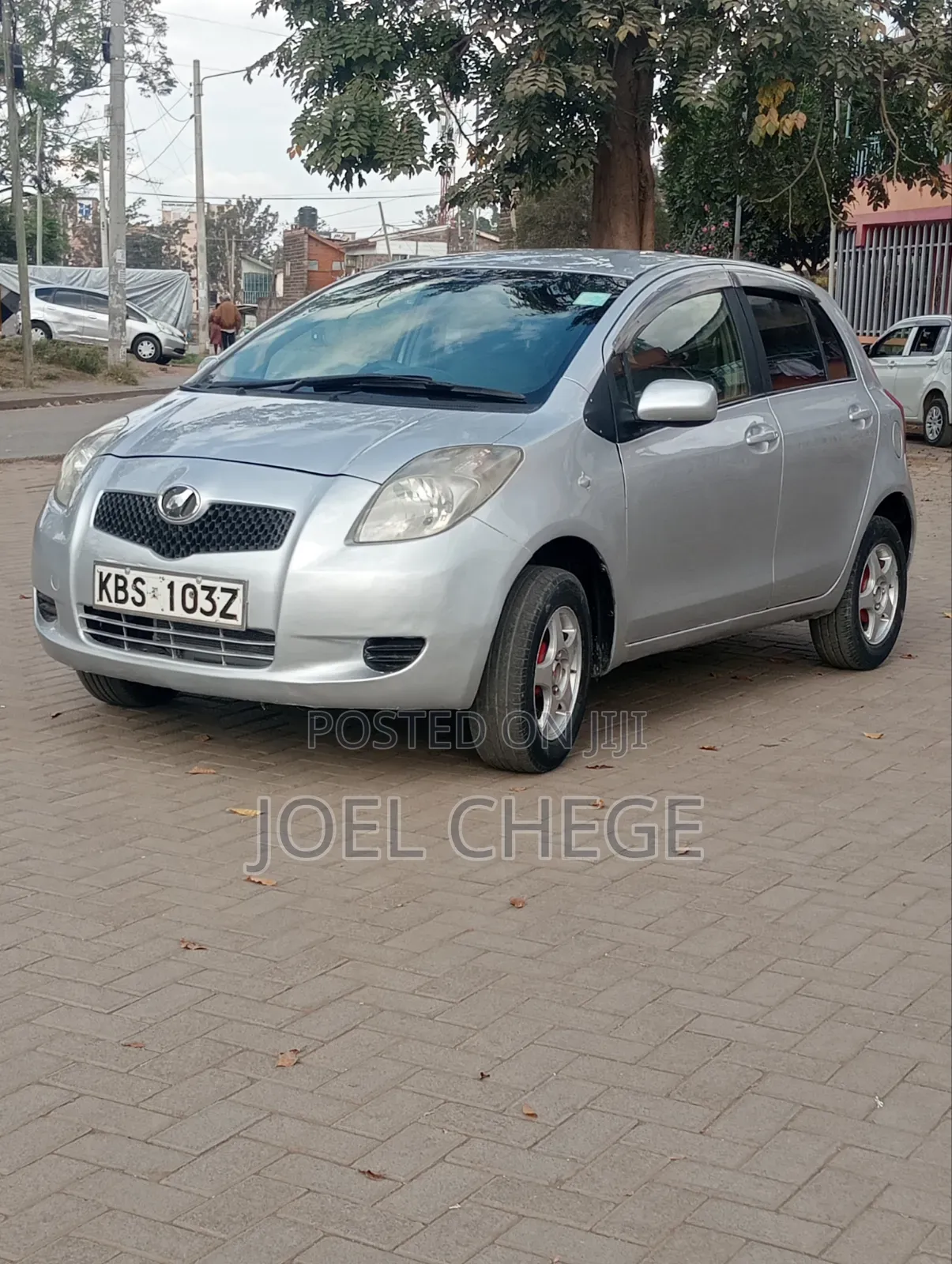Toyota Vitz 2005 Silver