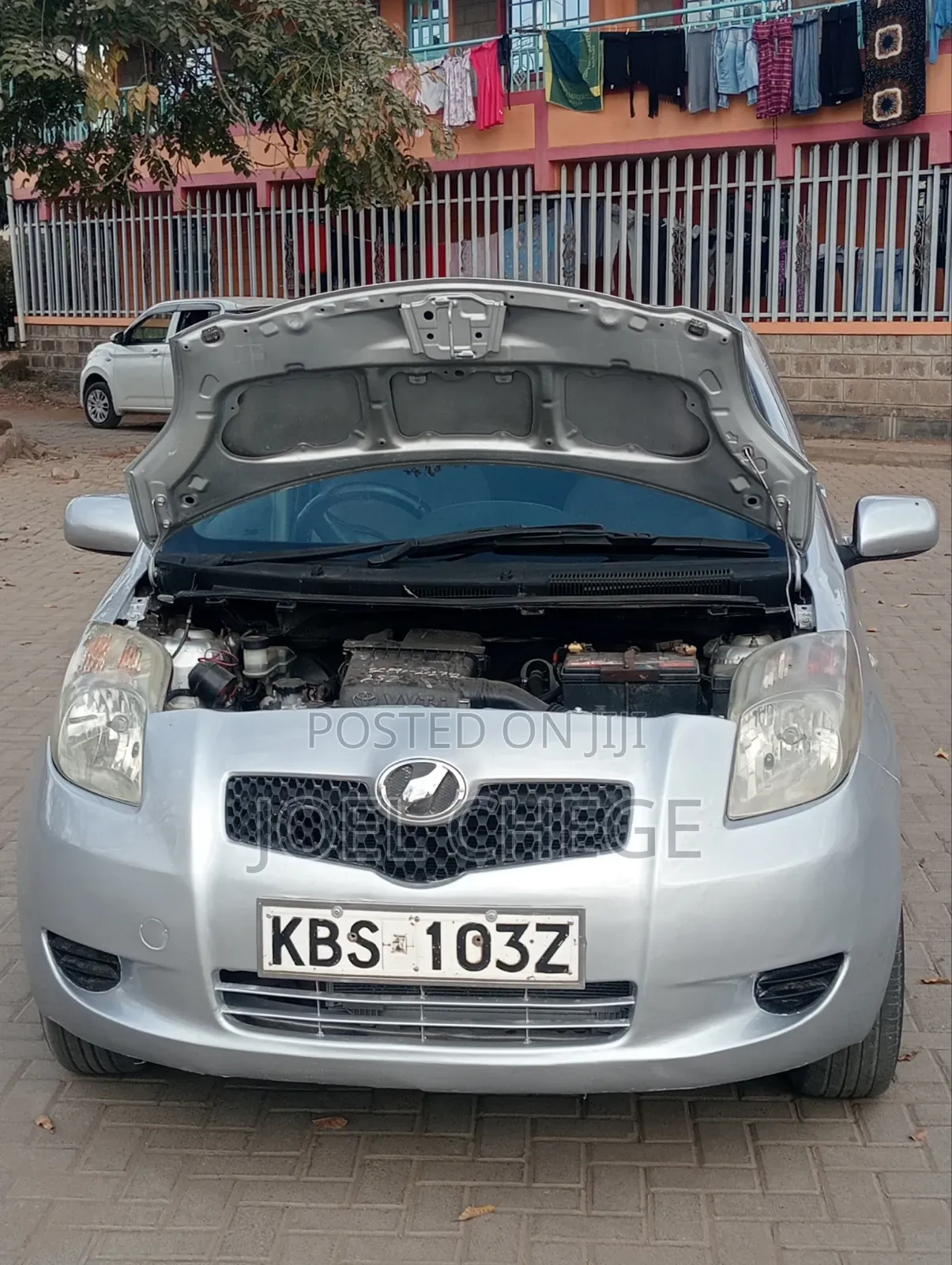 Toyota Vitz 2005 Silver