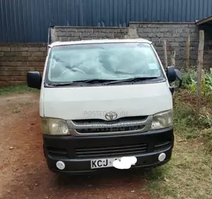 Toyota HiAce 2008 White
