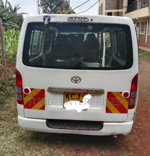 Toyota HiAce 2008 White