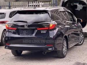 Honda Fit Shuttle 1.5 Hybrid 2WD 2019 Blue