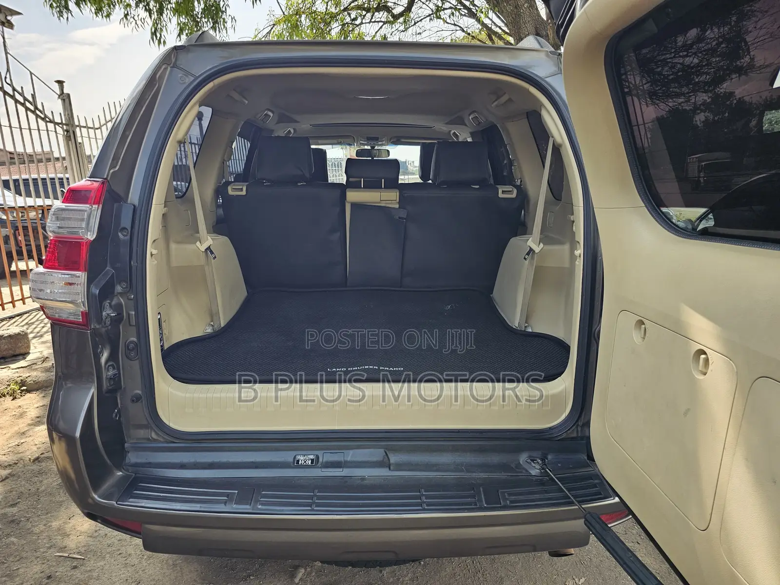 Toyota Land Cruiser Prado 2016 Gray